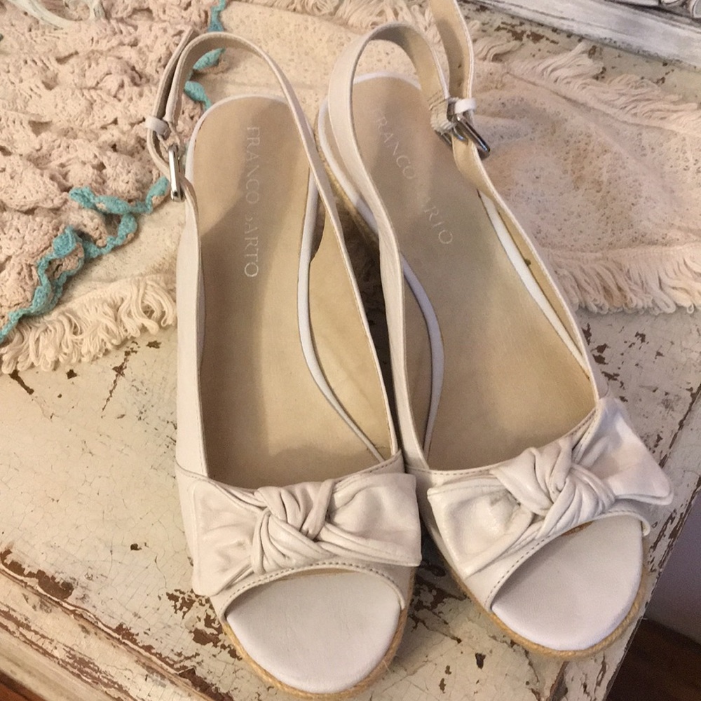 Franco Sarto wedges with bow